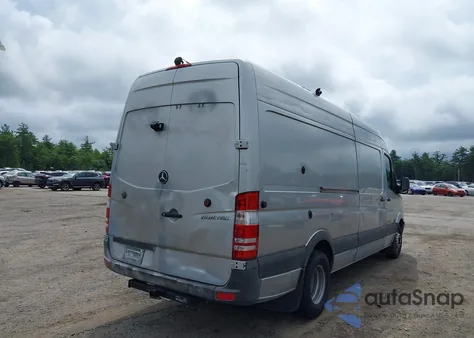 2011 Mercedes-Benz Sprinter 3500 z USA, uszkodzony, nr VIN WD3PF4CC7B5524093